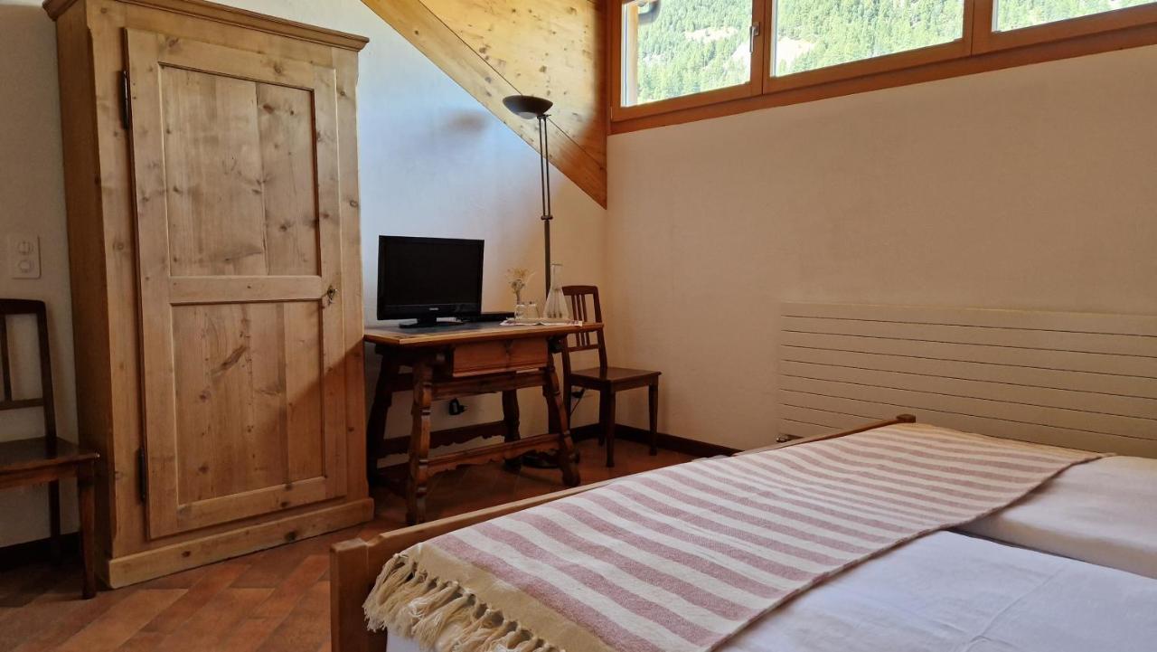 Bed and Breakfast Weisses Kreuz - Crusch Alva Samedan Exteriér fotografie